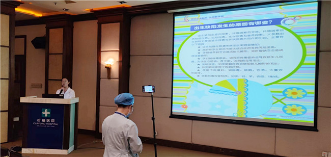 【人民日报】直击广州抗疫| 这个“封控区孕妇群”暖人心