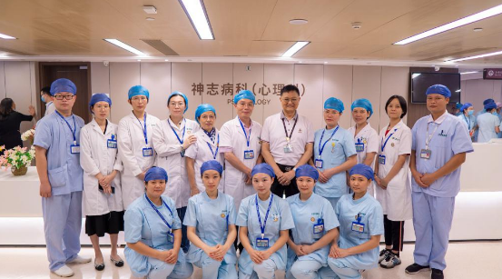 【南方都市报】门诊八成是青少年，心理专家将联合学校开展心理干预、治疗